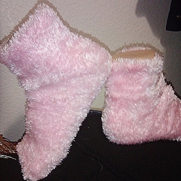 Fuzzy Socks 🧦 - Picture 5 of 6